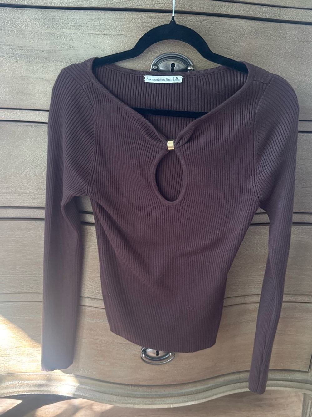 Abercrombie & Fitch Brown Ribbed Long-Sleeve Top with Keyhole Accent